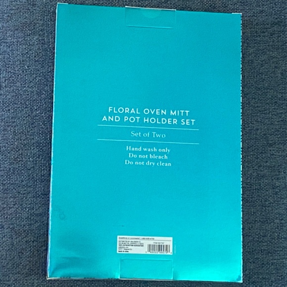 New in Box Modern Expressions Pretty Floral 2 piece Mitt & Pot Holder Set Gift - Picture 6 of 7